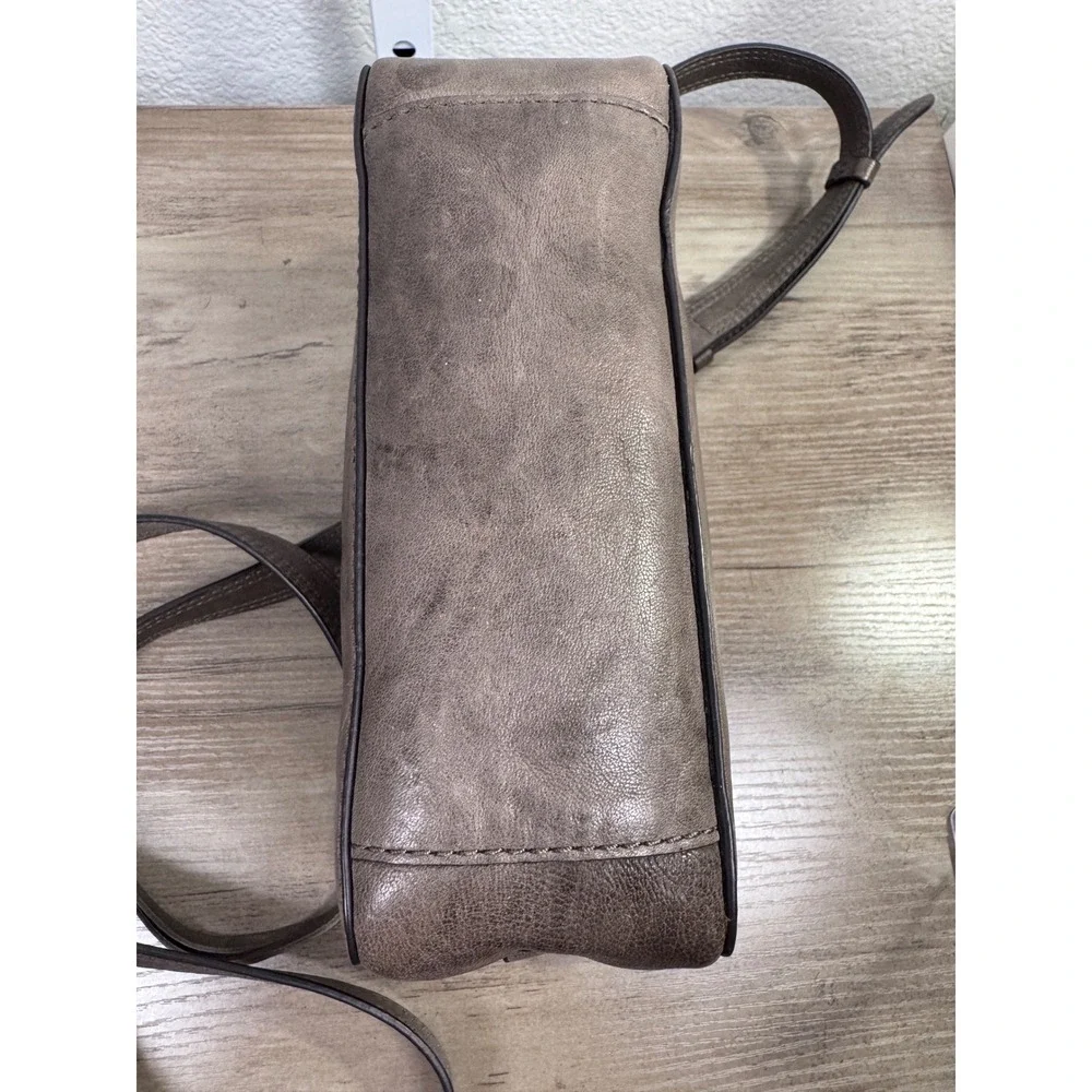 FRYE Genuine Leather Crossbody Shoulder Bag Gray Zip Front‎ Flap Pocket